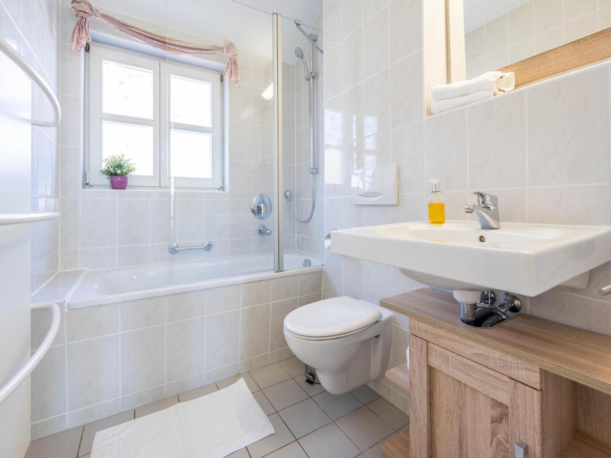 Feriendorf Rugana - Komfort Appartement Mit 2 Schlafzimmern Und Terrasse C48 Dranske Luaran gambar